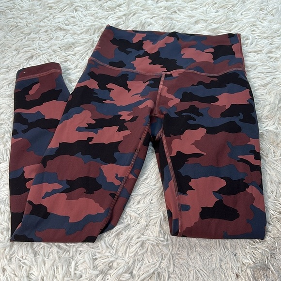 lululemon athletica Pants - Lululemon Wunder Train High-Rise Tight 25" Heritage 365 Camo Smoky Red Night Sea